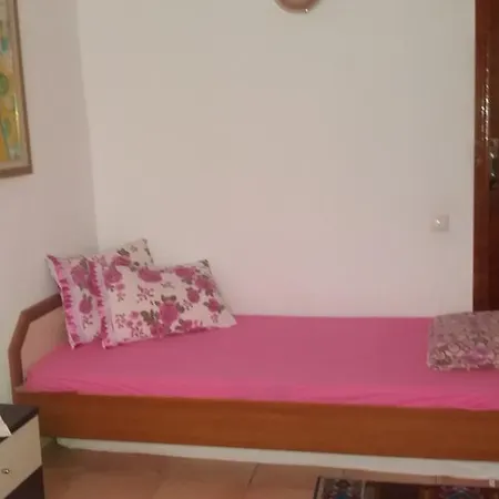 Ozturk Marin Gazde/Camere de închiriat